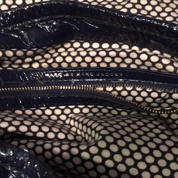Marc by Marc Jacobs navy patent leather bag purse - Picture 7 of 8